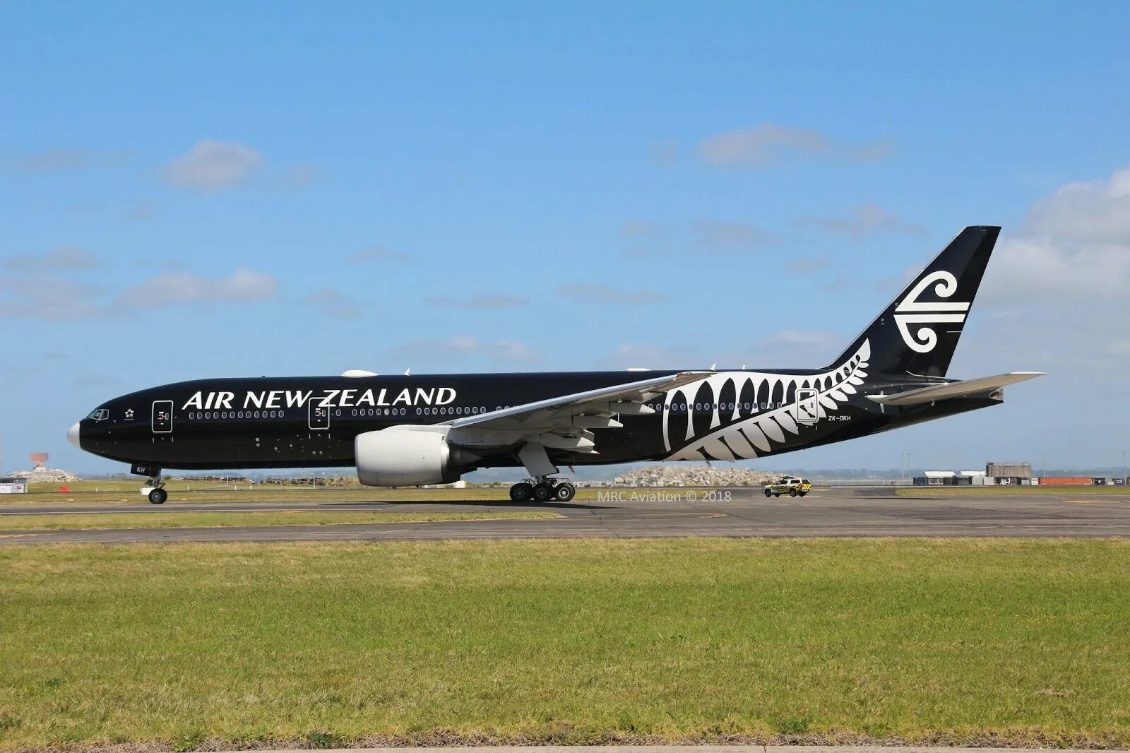 Boeing 777 Air New Zealand. Air New Zealand самолеты. Завод Air New Zealand. Чёрный Боинг 777.