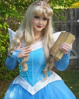Briar cosplay