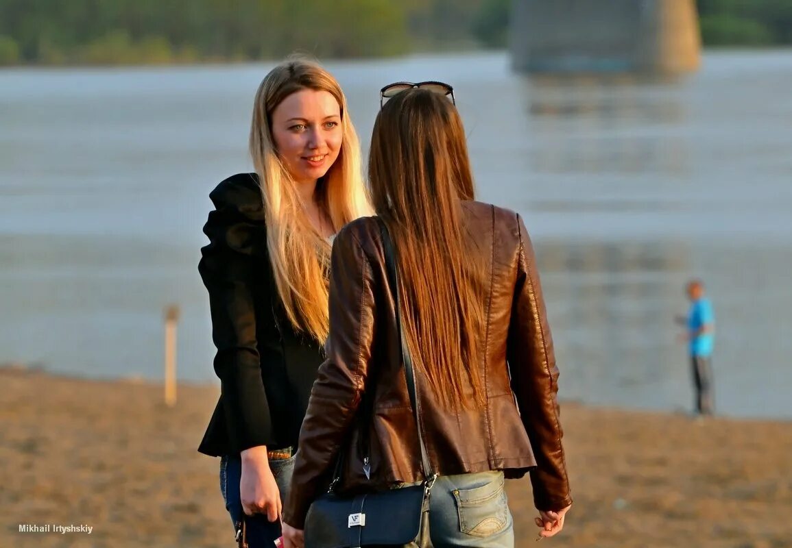 к чему снится покойная подруга. видеть умершую подругу живой. приснился живая подруга. приснилась покойная подруга. видеть умершую подругу живой.