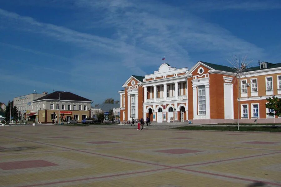 Усмань город в липецкой. Усмань липецкая область достопримечательности. Площадь ленина усмань. Город 48 усмань липецкая область. Липецкая область город усмань лето.