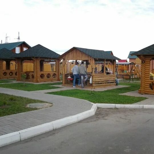 Подворье соколиха псков. Соколиха псков кафе. таверна соколиха псков. соколиха псков беседки.