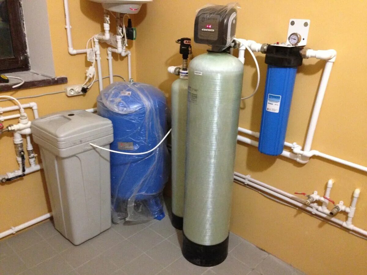 Фильтры для загородного дома. Система водоочистки 5 фильтров. Система водоочистки «Аквацентр». Система обезжелезивания воды для скважины. Водоподготовка (система очистки воды) RAIFIL.