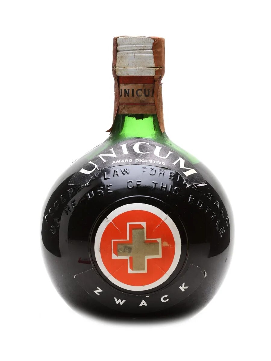 Ликер zwack unicum 0. Zwack unicum ликер цвак уникум. Венгерский ликер. Венгерский ликер. Ликер уникум венгрия.