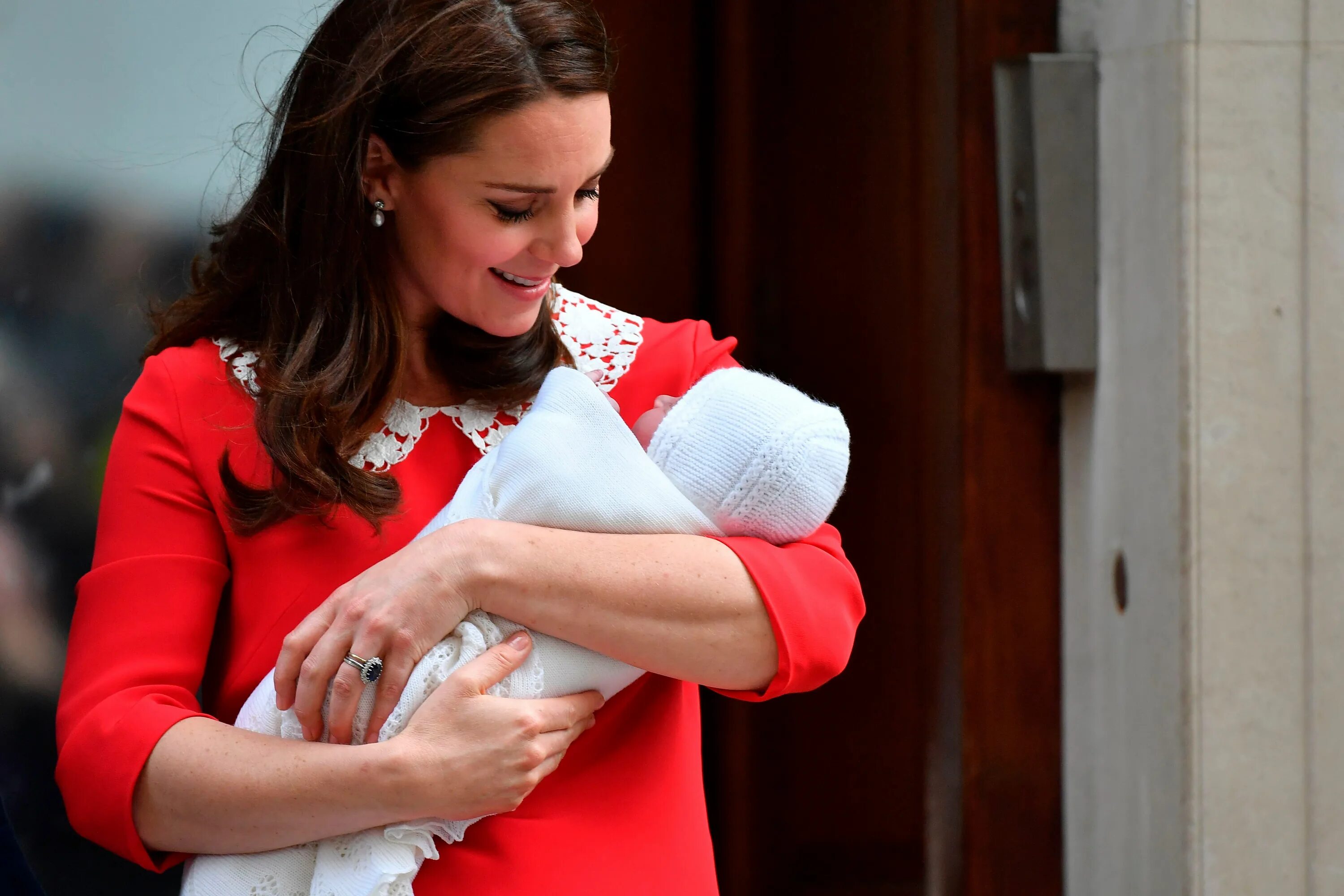 В молодости кейт миддлтон молодости. Кейт миддлтон нос. Пластические операции кейт мидлтон. Кейт миддлтон. Кейт миддлтон улыбается.