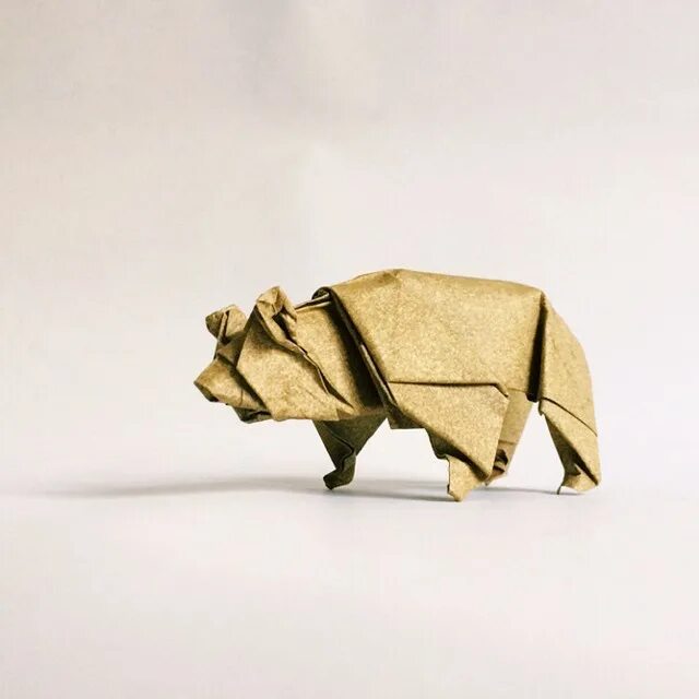 Оригами медведь. Оригами медведь сложное. Старинные фигурки оригами. Мангуст оригами. Fold one's