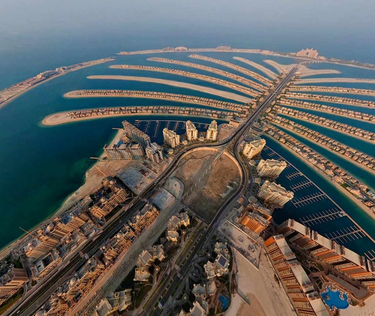 Пальма Джумейра Дубай. Остров Пальма Джумейра / Palm Jumeirah. Пальма Джумейра Дубай 2024. Набережная пальмы Джумейра Дубай.