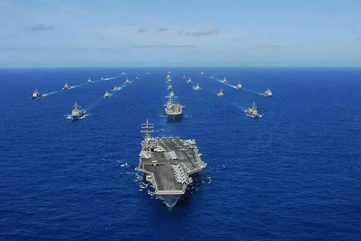 Авианосная ударная группа. Авианосная ударная группа вмс сша. Вмф сша. Эскадра фото. Парад кораблей севастополь вмф.