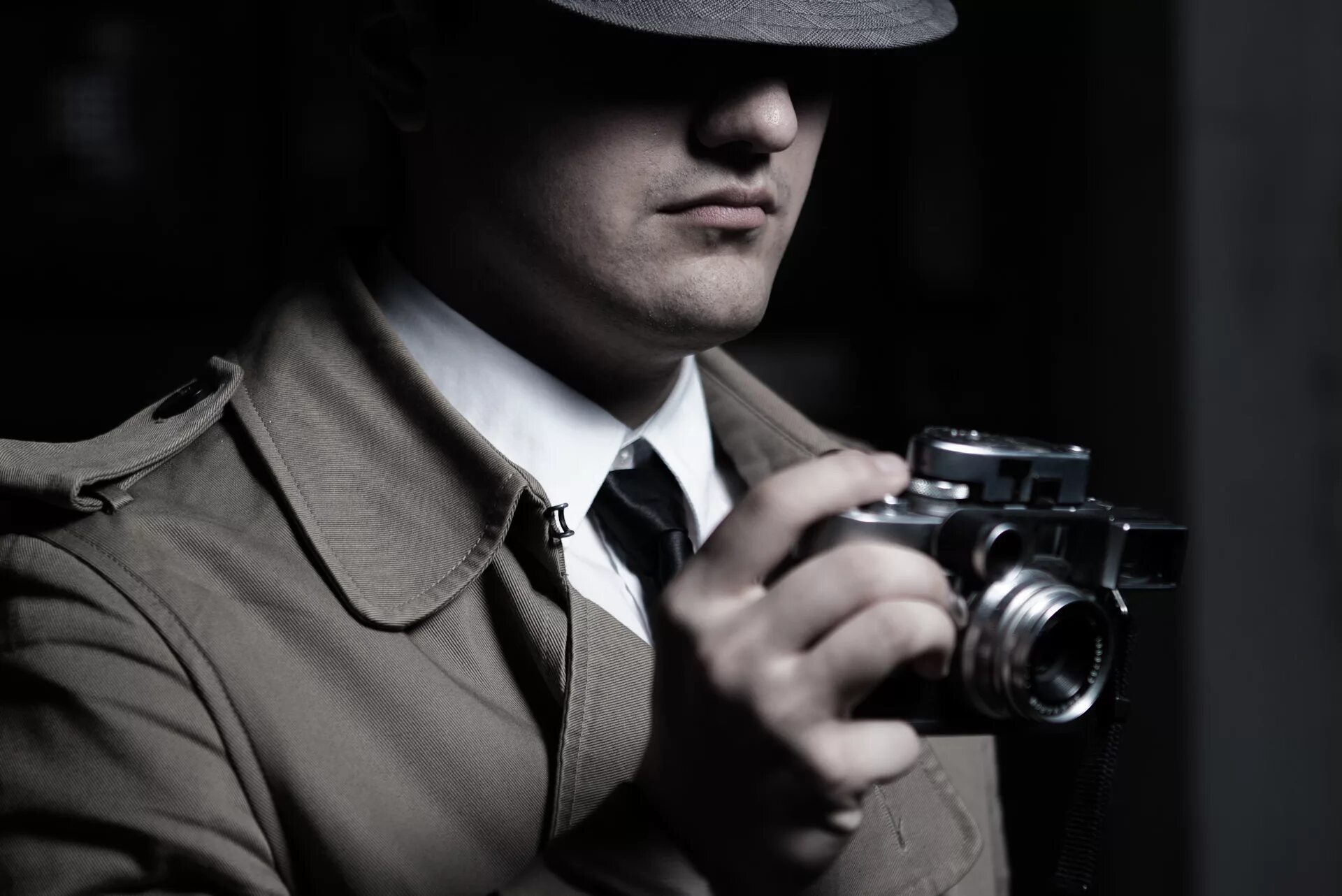 Spying. Шляпа детектива. Частный детектив. Шпион. Шпион в шляпе.