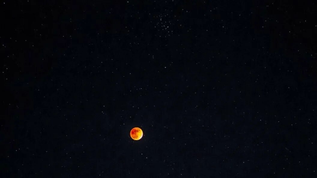 Где можно будет увидеть затмение 8 апреля. Лунное затмение на Дальнем востоке. Красная Луна в Дальнем востоке. Лунное затмение увидят жители Сибири. Солнечное затмение Дальний Восток видно.