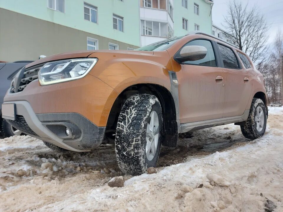 Грязевая резина на рено дастер. Bfgoodrich 225 65 r16 на дастер. Зимняя резина на рено дастер. Рено дастер 2021. Штатная резина на дастер.
