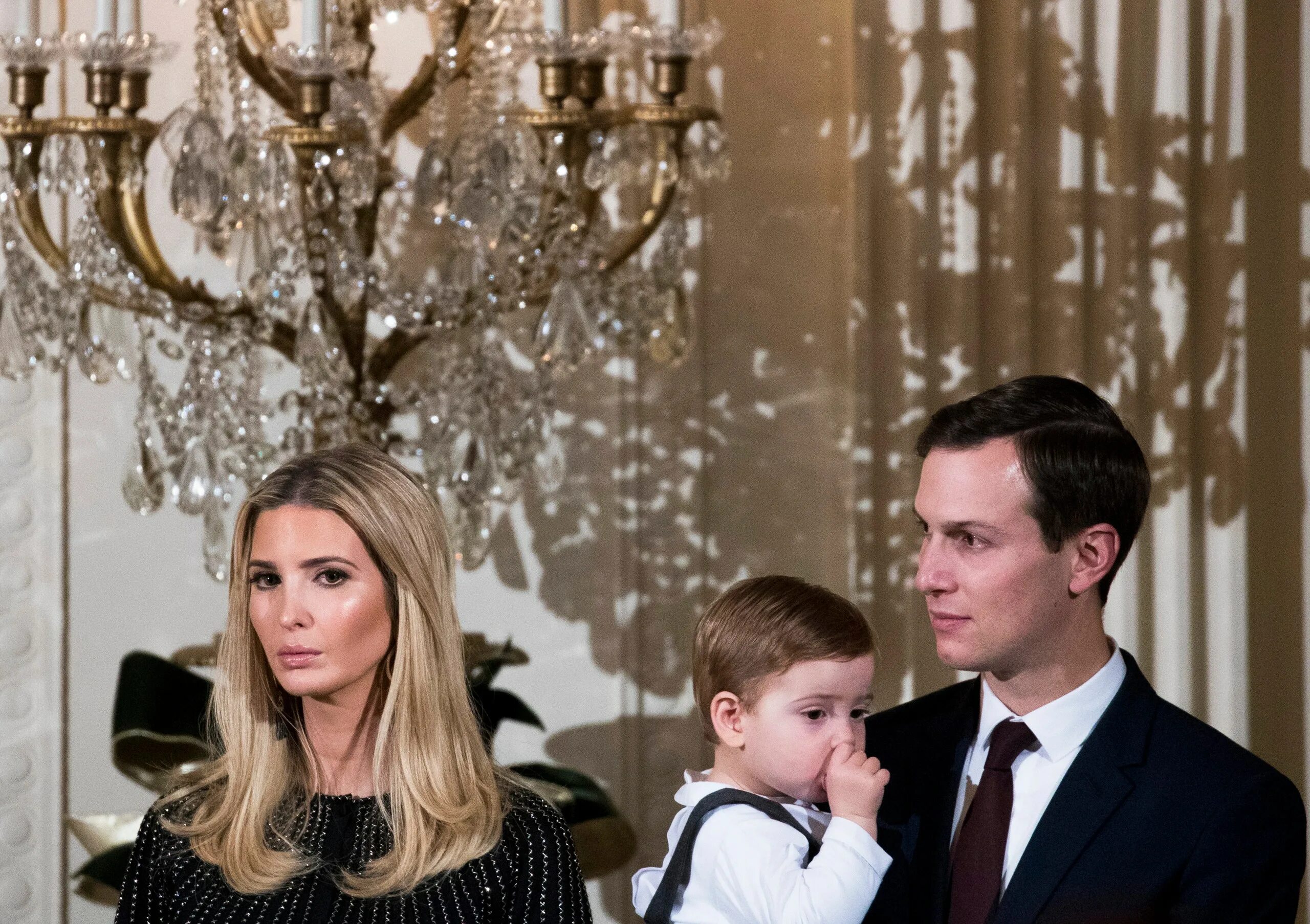 Дочка трампа иванка. Иванка трамп дети. Джаред кушнер с семьёй. Иванка трамп дети трампа. Иванка трамп с семьей.