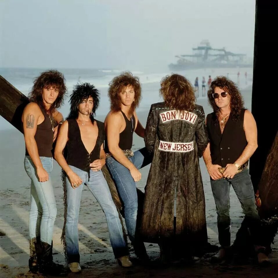 New jersey bon jovi. Группа bon Jovi. Джон Бон Джови группа. Bon Jovi New Jersey 1988. Jon bon Jovi 1988.