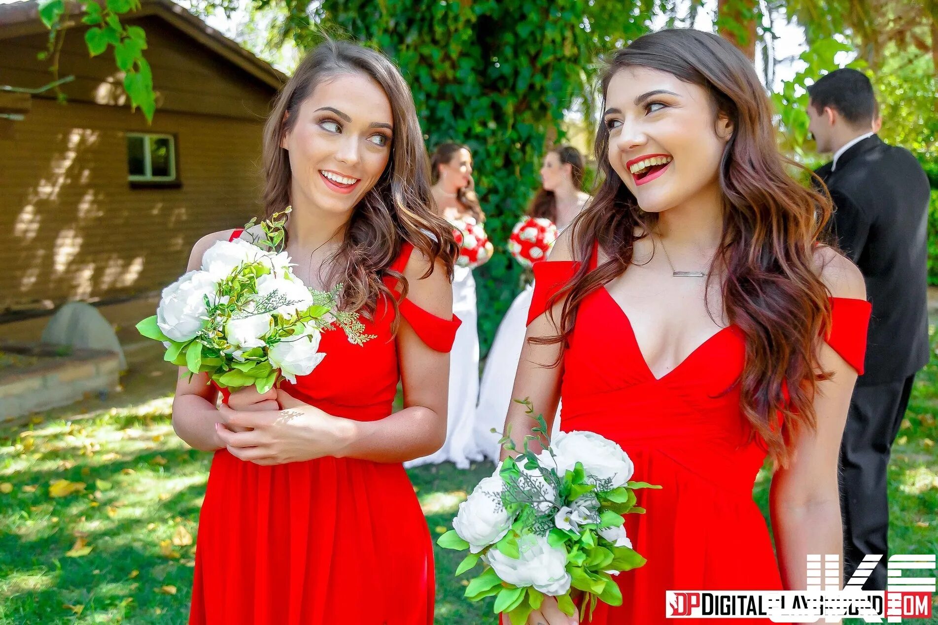 Wedding belles. Красотки на выданье. Марио тестино свадьбы. Digital playground wedding belles full movie. Вог фотосессии свадебные.