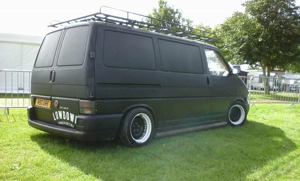 Т-4 фольксваген-т4. Vw transporter t4 черный. Volkswagen transporter t4 черный. Multivan t4 tuning. Volkswagen т4 каравелла.