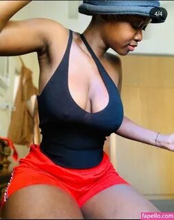 Kellytumtum  kelly.tum.tum Nude Leaked Photo 5.