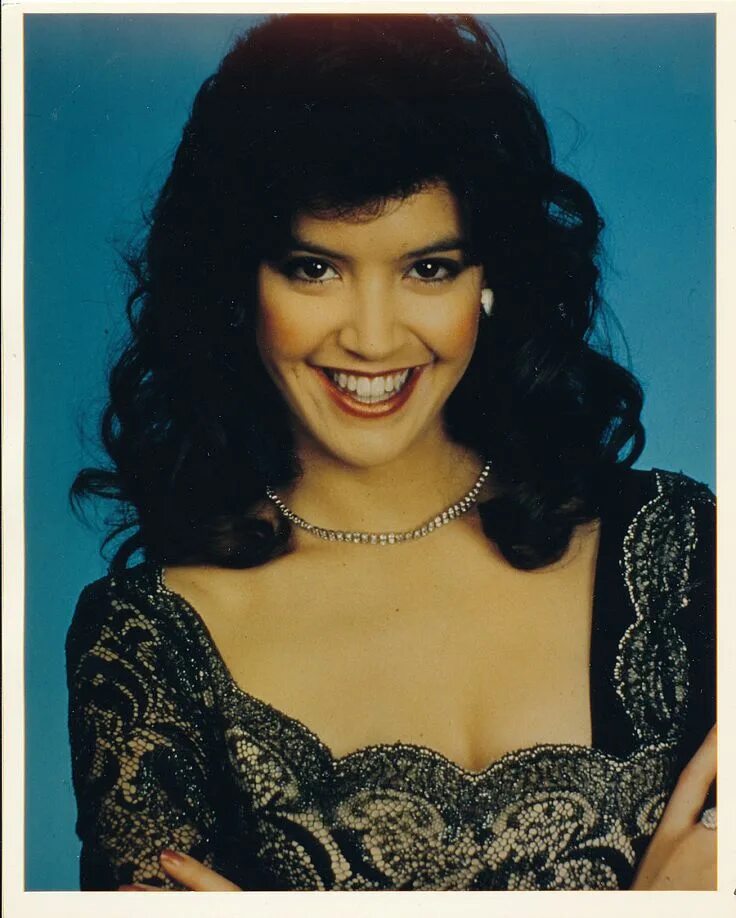 Phoebe cates
