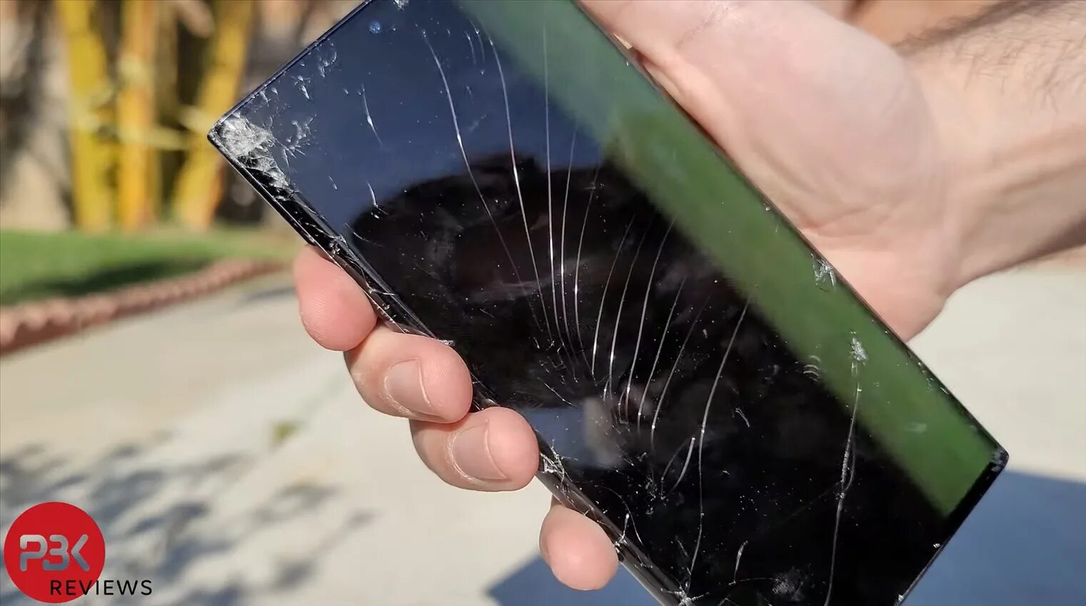 Разбитое стекло самсунг. Samsung s22 ultra. самсунг с 22 ультра. разбитый самсунг а 22. самсунг с 22 ультра экран.