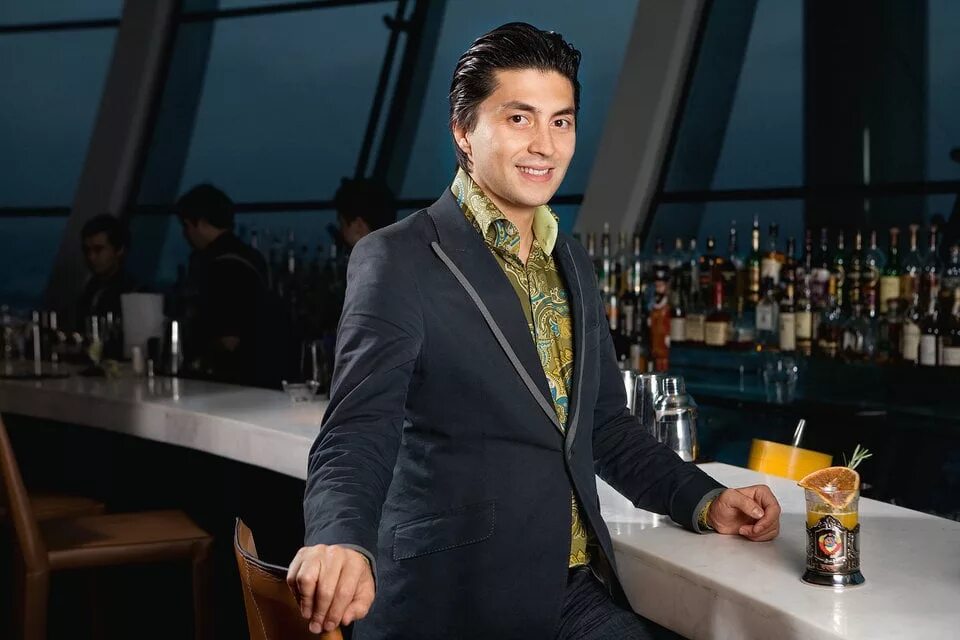 Бек нарзи год рождения. Бек нарзи. Бек нарзи жена. Бек нарзи жена. Бек нарзи ресторатор.