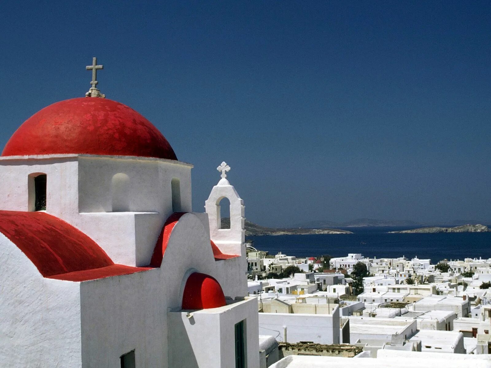 Храм святого георгия санторини. Greek orthodox. Крит греция православные. Православная церковь в греции. Православный храм в испании.