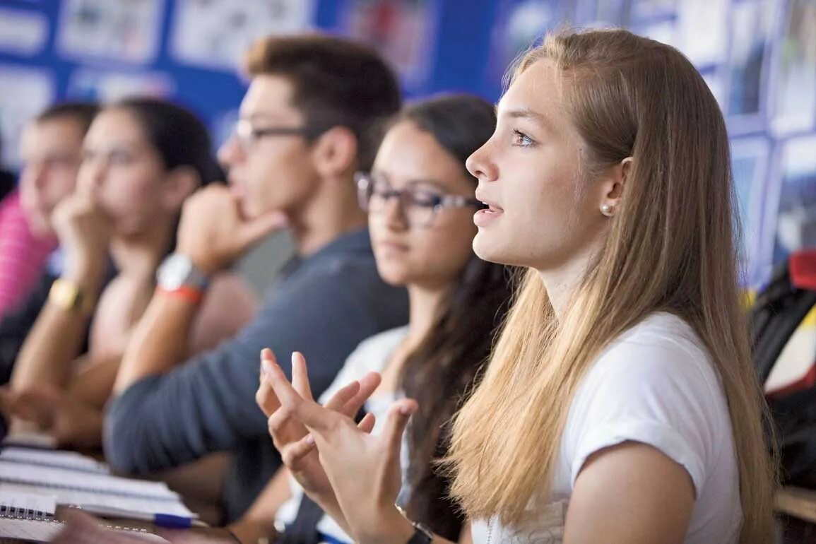 Student speech. Выступление студентов. Речь студентов. Студент выступает. Публичное выступление студента.