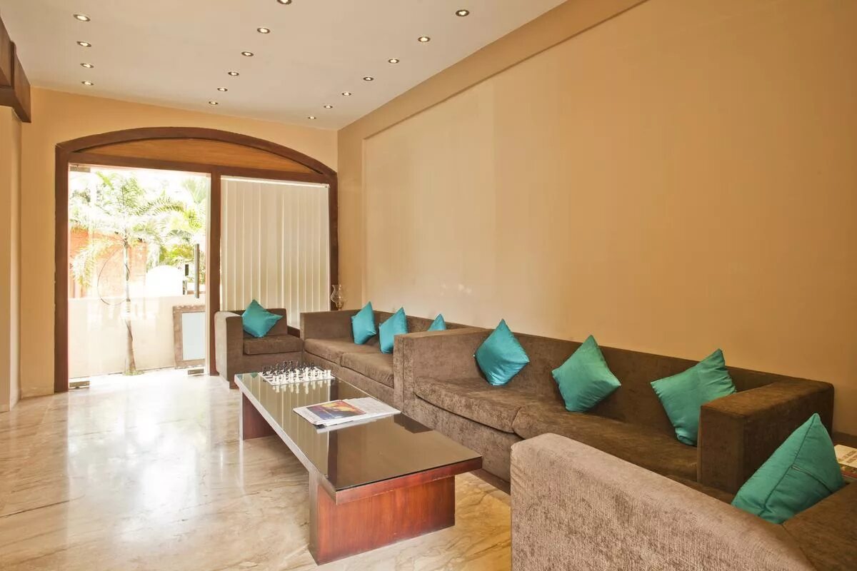 Спа северный. Sukhmantra Resort & Spa, Goa. Отель Sukhmantra Кандолим. Holiday Inn Goa Candolim 4*. De Mandarin Candolim 4* расположение.