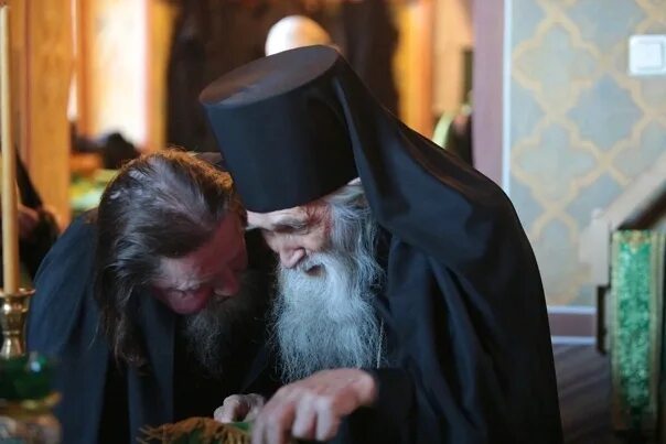 Живые помощи 40 раз слушать оптина пустынь. Монах илиодор оптина пустынь. насельники оптиной пустыни. преподобный амвро́сий оптинский оптина пустынь. оптина пустынь монастырь монахи.