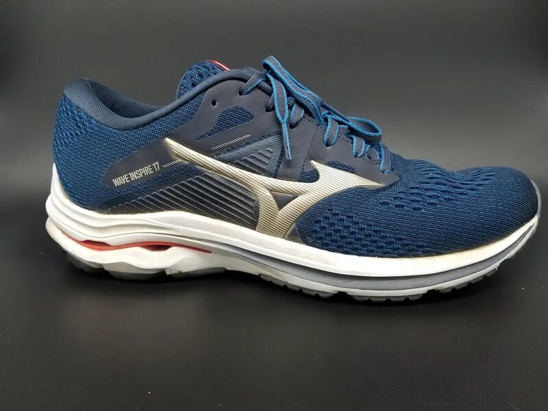 Mizuno wave inspire 17. Мизуно кроссовки для бега мужские. Mizuno wave inspire 19 vs rider 27. Кроссовки мужские mizuno wave daichi 7. Кроссовки wave hayate 6.