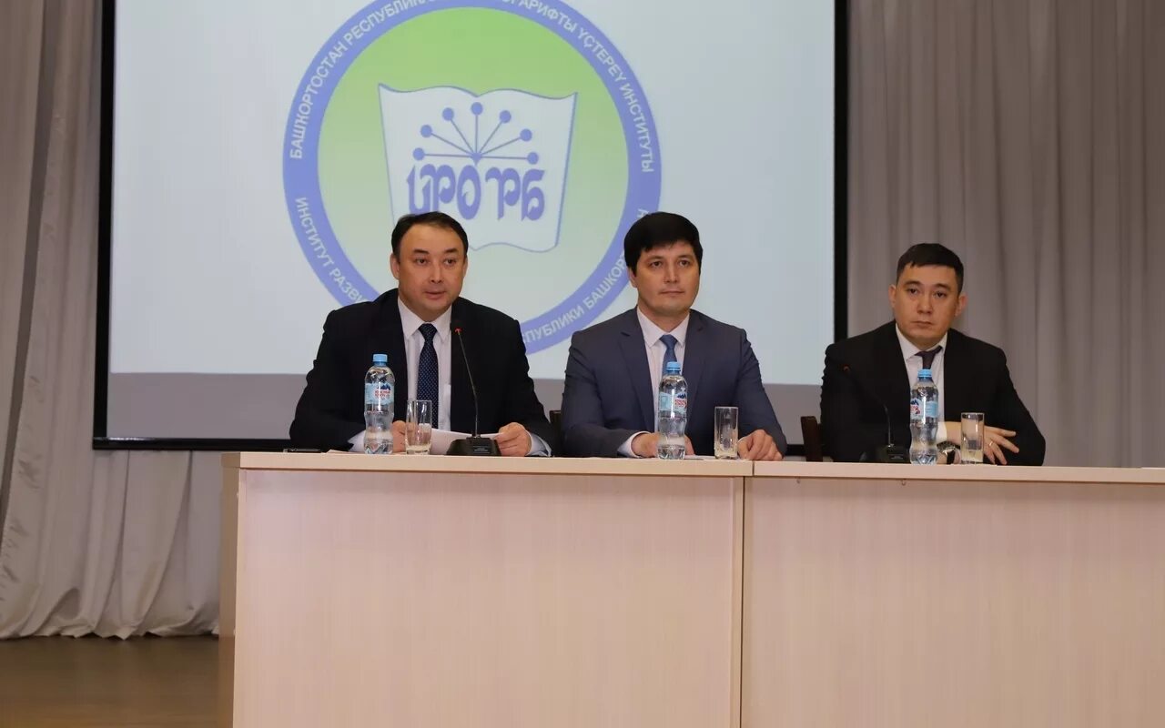 Ректор иро. Образование в кирове. Гречаная наталья киров. Институт развития интернета. Ректор иро.