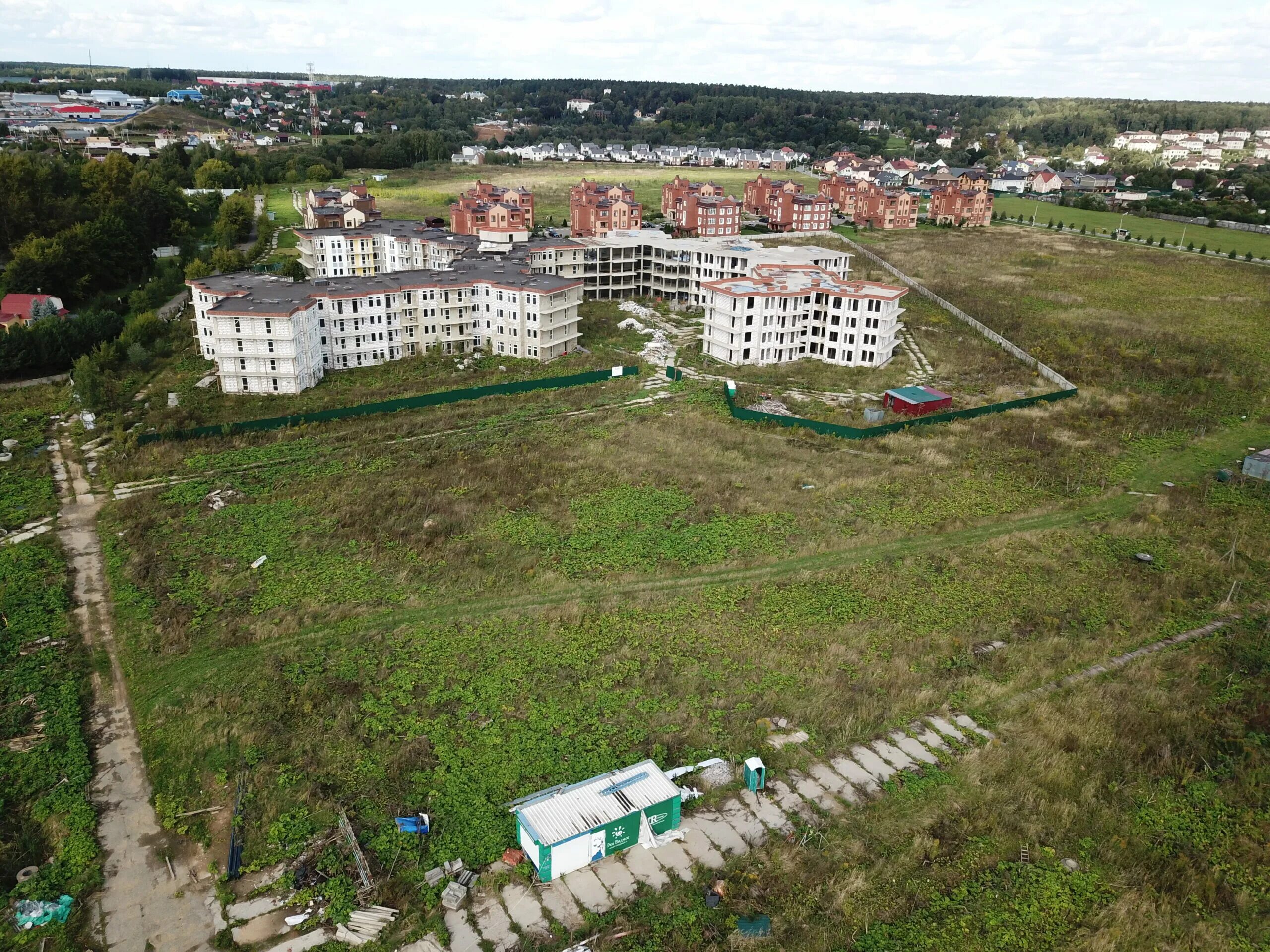Софьино краснопахорское поселение. Жк остров эрин. Остров эрин красная пахра. Жилой комплекс остров эрин. Жк остров москва.
