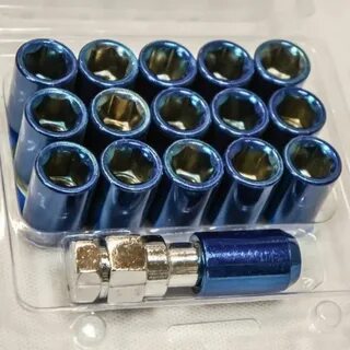 Ключ под колесные гайки