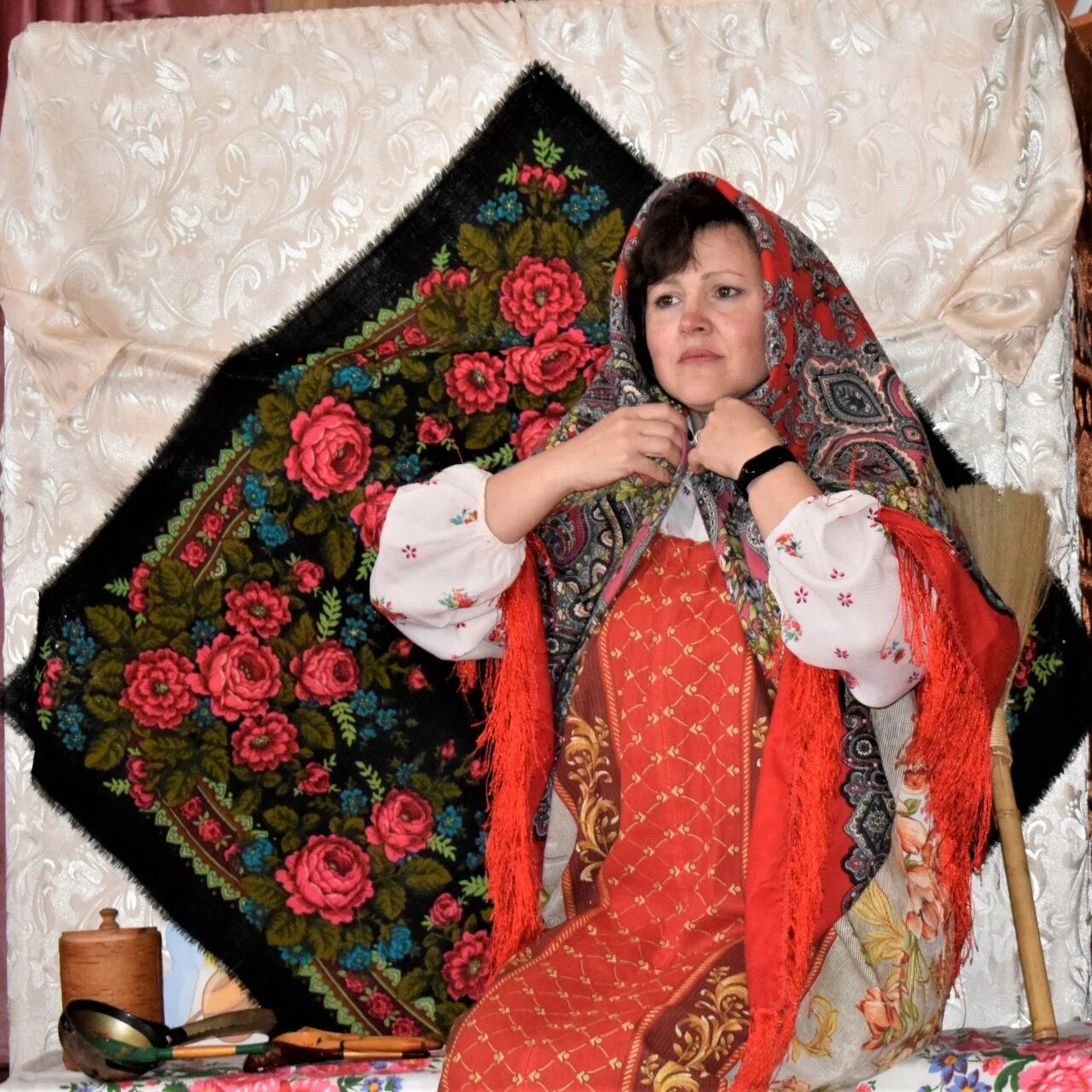 На каждый не накинешь платок. День платка. Конкурсы на день платка. Всемирный праздник платка. День платка Кыргызстана.