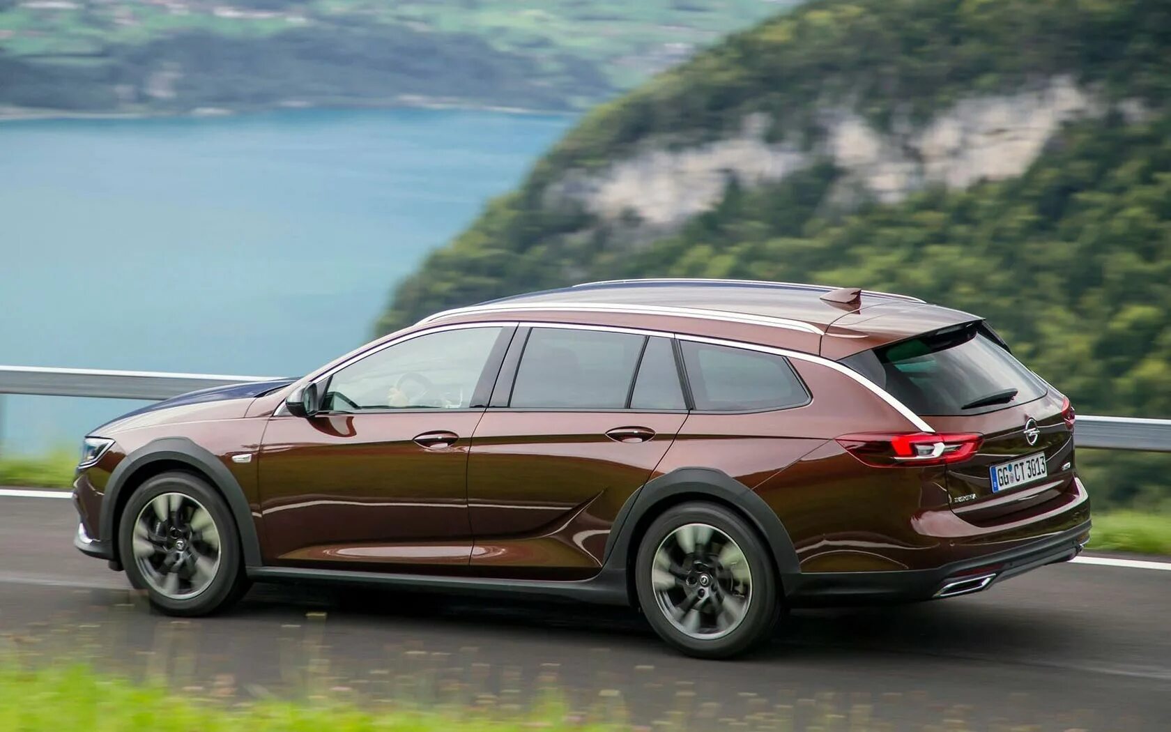 Opel insignia country tourer. Опель инсигния 2013 универсал. Опель инсигния каунтриту. Опель инсигния каунтриту. Opel insignia country tourer 2019.