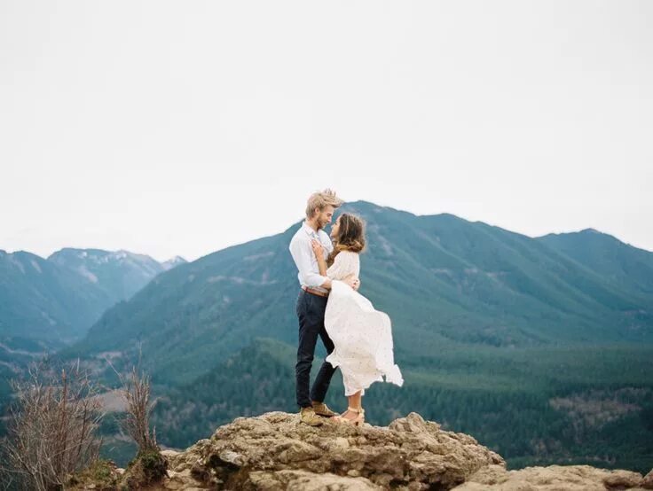 Фотосессия лав стори летом. Влюблённые летом. Romantic lover статус. Real love story. My love пара.