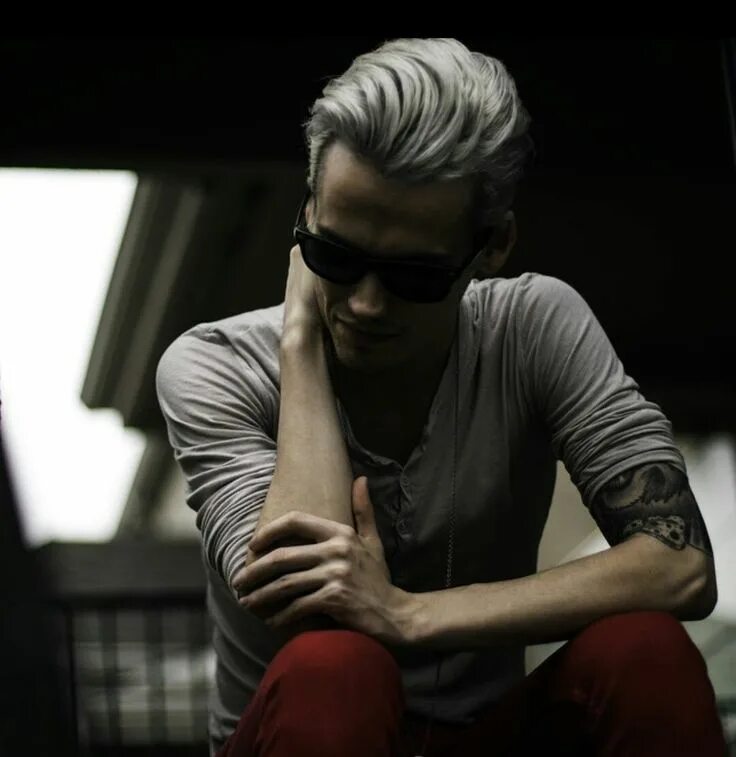Rampaging boy. Boy epic солист. boy epic scars. boy epic википедия. boy epic smoking.