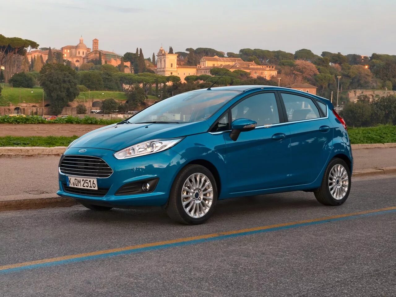 Машины форд хэтчбек. Форд Фиеста 6. Форд Фиеста mk6. Ford Fiesta mk6 хэтчбек. Ford Fiesta 2015.