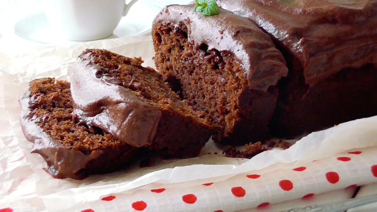 Маффины шоколадные в духовке. Рецепт кекса с какао на молоке. Шоколадный кекс на маргарине. Шоколадный кекс на молоке с какао. Рецепт кекса с какао на молоке.