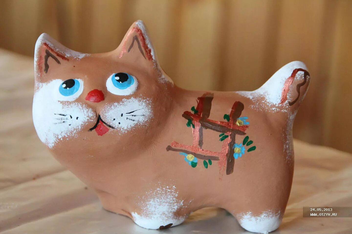 Фигурки кошек из полимерной глины. Керамические игрушки. Котик из глины. Фигурка кошки из глины. Глиняные статуэтки.