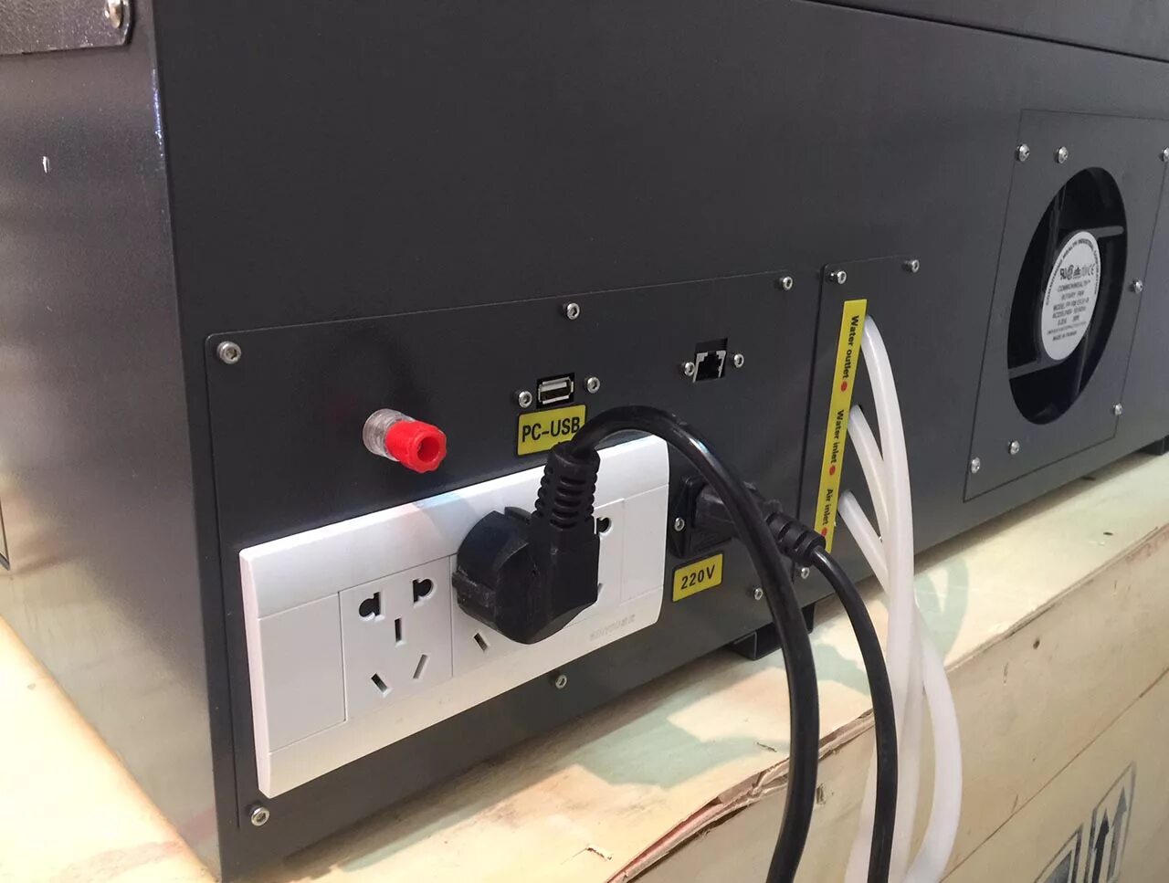 Лазерный станок c чпу 200х300мм 40вт/м2. Лазерный гравировальный станок cnc3018, 2500 мвт. Rdc6442s. Порта подключения к лазерному станку. Лазерный станок g-mark s-20.