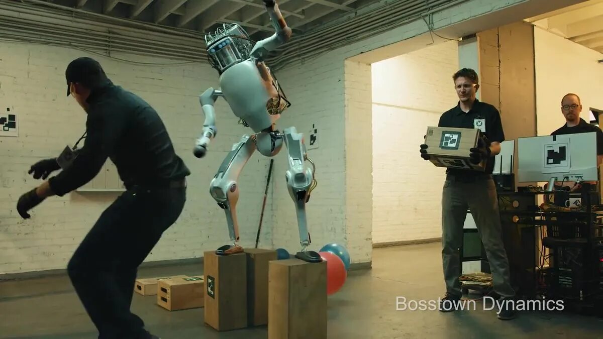 Robots mp3. Бостон Дайнамикс робот пародия. Бостон Динамикс робот с оружием. Смешной робот на заводе. Издевательства над роботами.