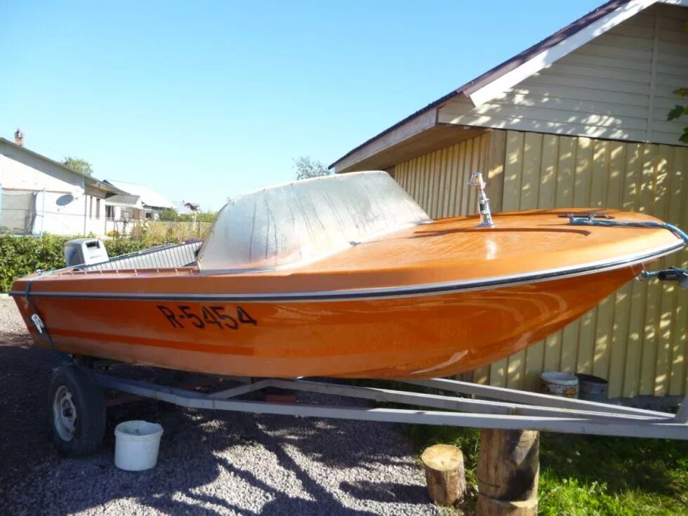 Цвет катера. Лодка беркут s-jacket c ямахой 30. Бирюзовый катер. Посейдон 902 темно-синий металлик. Цвета лодок.