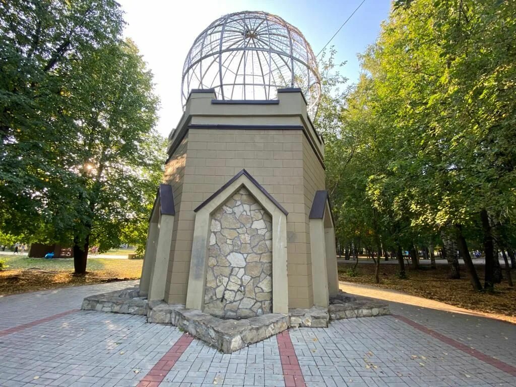 Родники набережных челнов. Парк Победы в Набережных Челнах. Родник на набережной Набережные Челны. Парк Победы Родники. Парк культуры Набережные Челны.