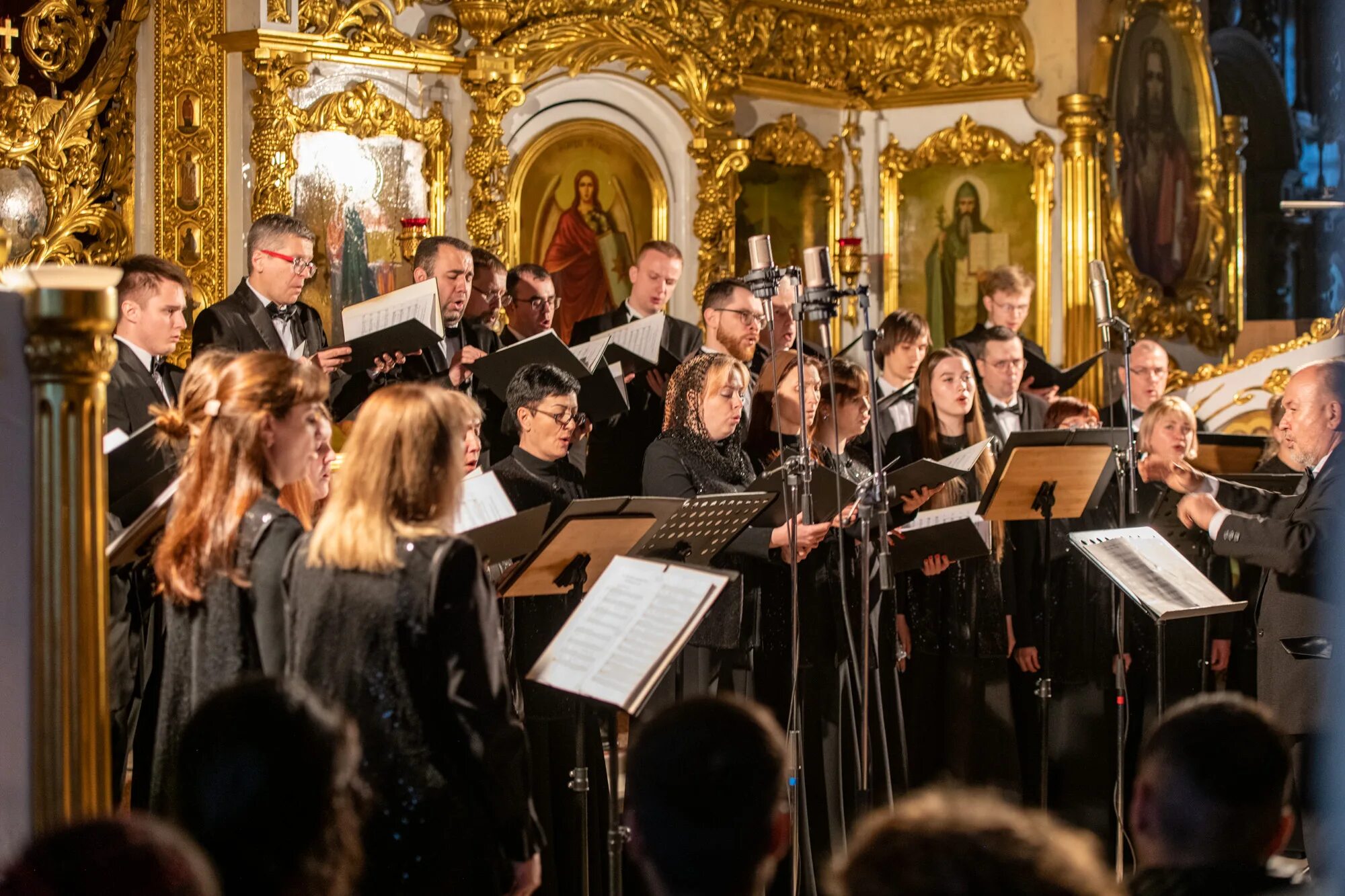 Сообщение о духовном концерте. Березовский духовный концерт. Хор Елоховского собора. С духовный хоровой концерт.. Музыкальный концерт.