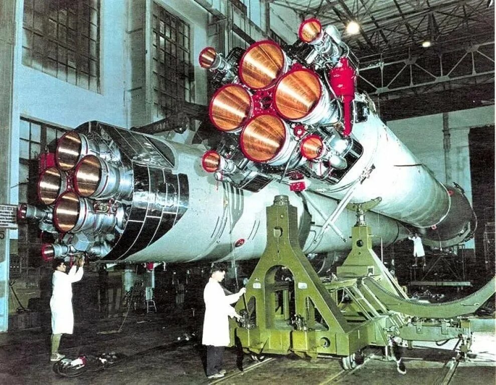 Первая космическая ракета ссср. Ракета р7 Королев. Первая межконтинентальная баллистическая ракета СССР р7. Королев р-7. МБР Р-7а (8к74).
