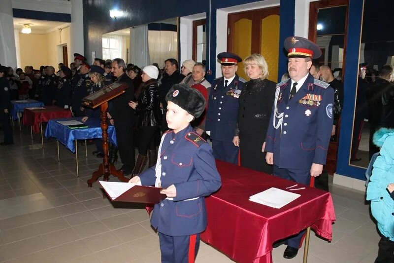 Кадетский корпус имени матвея платова. Белокалитвинский казачий кадетский корпус. Белокалитвинский кадетский корпус матвея платова. Белокалитвинский казачий кадетский корпус. Казачий кадетский корпус имени платова.