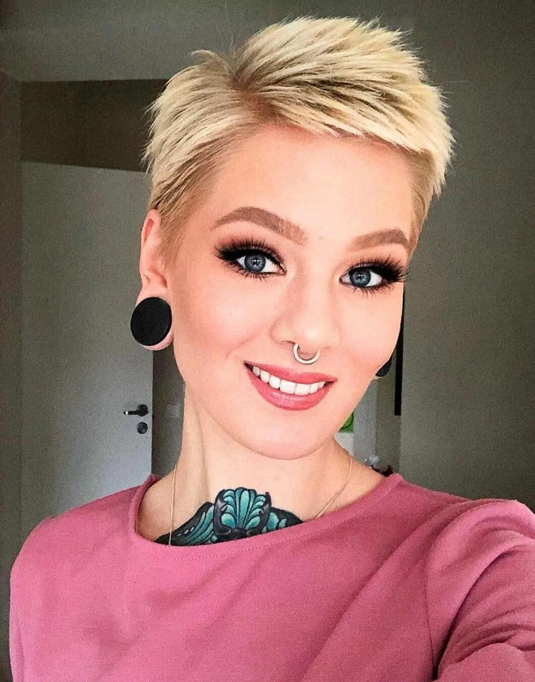 Пикси андеркат 2021. Пикси лонг андеркат. Стрижка пикси 2023. Пикси андеркат. Пикси хеир.