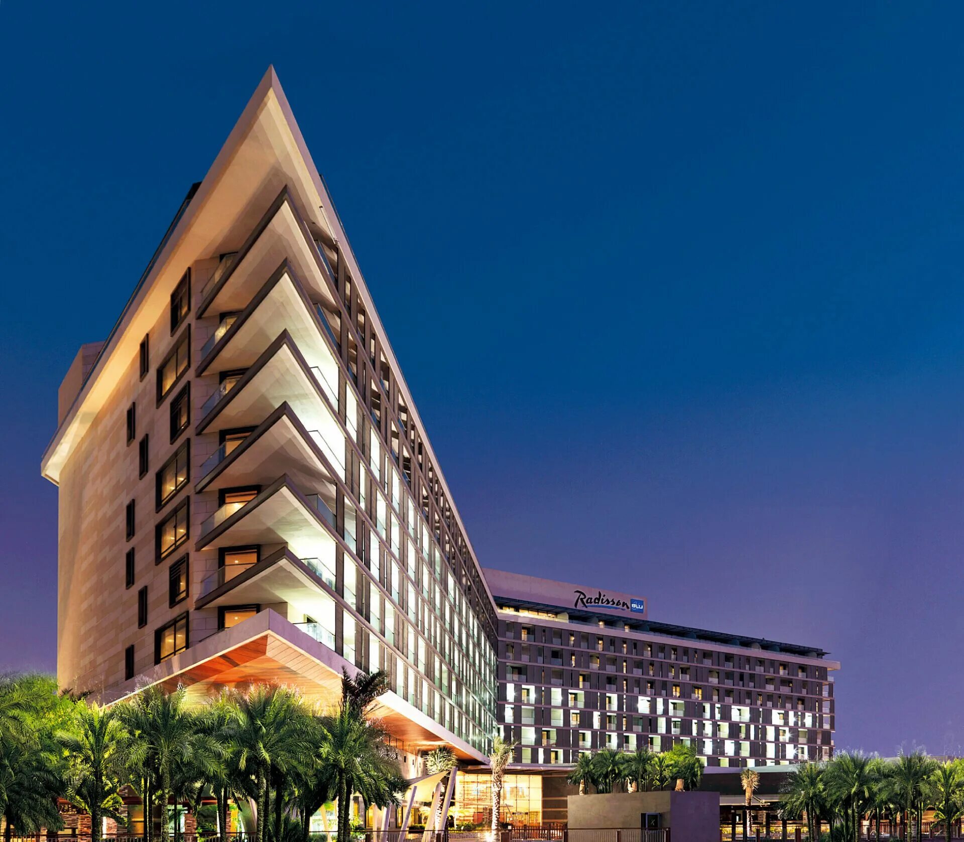 Radisson blu абу даби. Рэдиссон абу даби. рэдиссон блю абу даби яс. radisson blu hotel abu dhabi yas island 4*, оаэ, абу-даби. radisson blu abu dhabi 5.