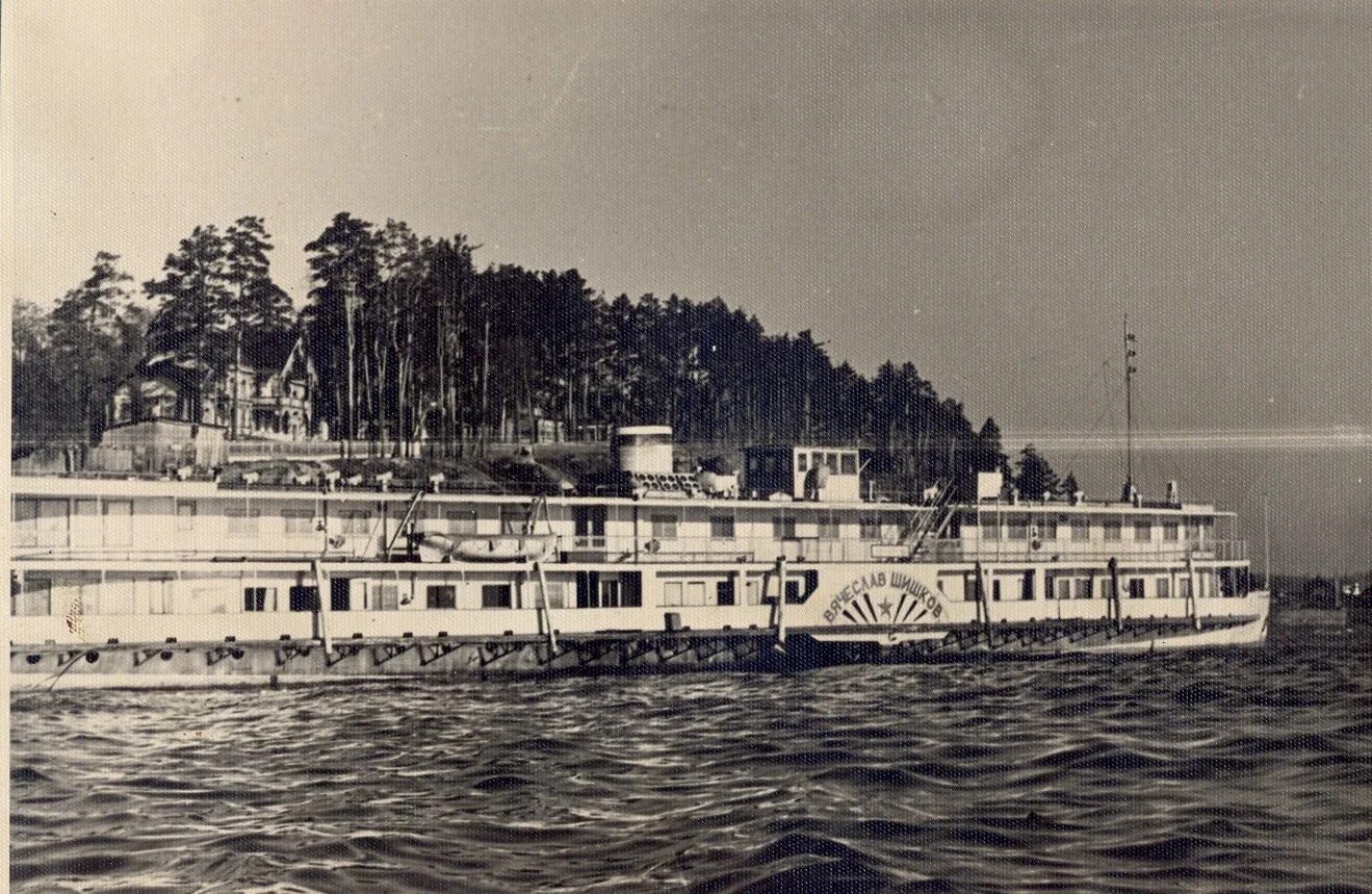Пароход в лесу. Пароход кама ждановец. пароход кама 1890.