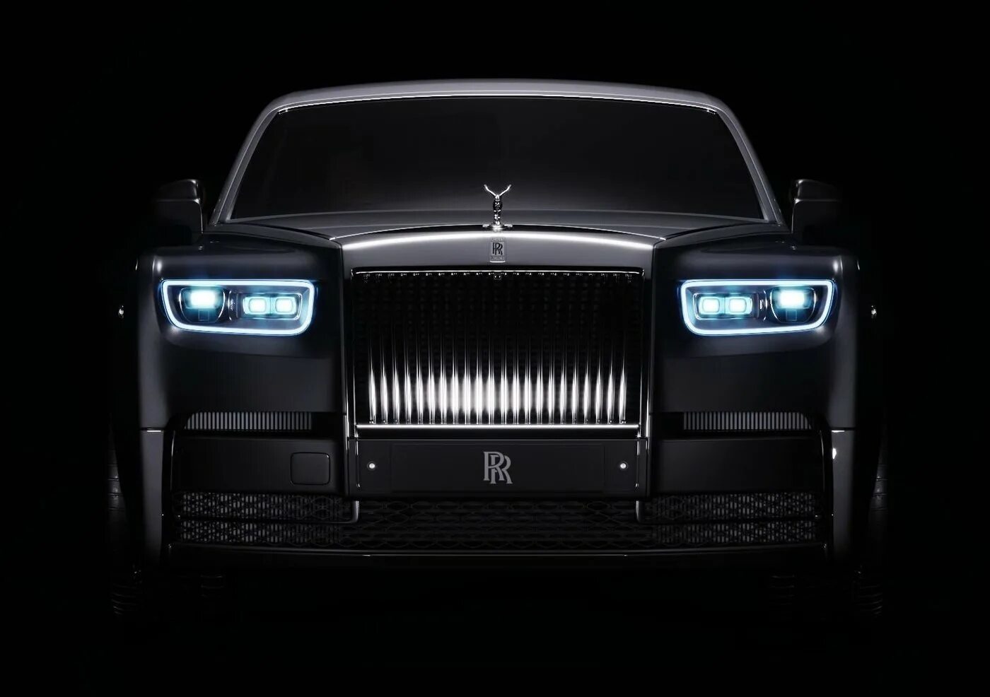 Песня черный ролс ролс. Роллс Ройс Фантом 4. Rolls Royce Phantom 2008. Черный Rolls Royce Фантом. Роллс Ройс Тиффани.