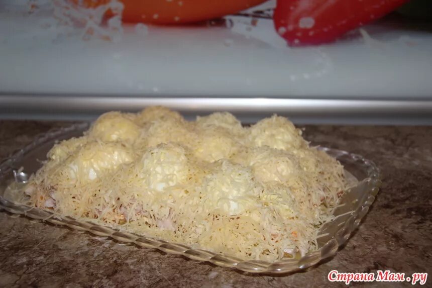 Снежные сугробы с курицей и грибами. Салат снежные сугробы. салат сугробы фото. салат сугроб с курицей. салат сугробы пошаговый.