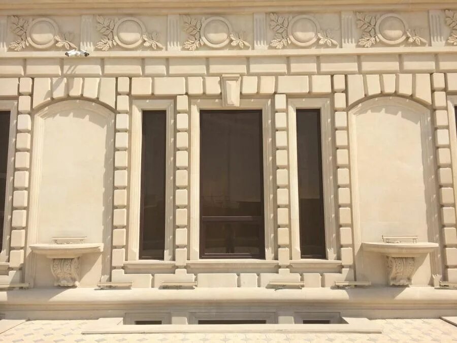 Дагестанский камень монтаж узелк. Песчаник дагестанский камень для фасадов. Дагестанский камень неоклассицизм. Дагестанский камень известняк. Дом из дагестанского камня.